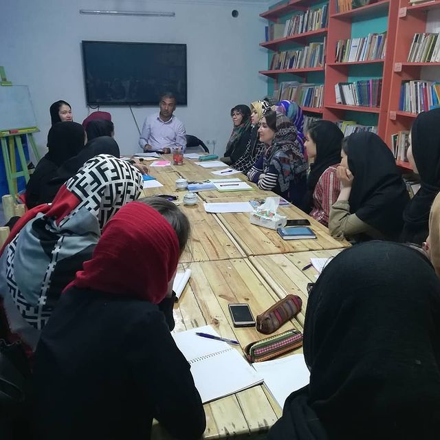 کارگاه آموزگاران