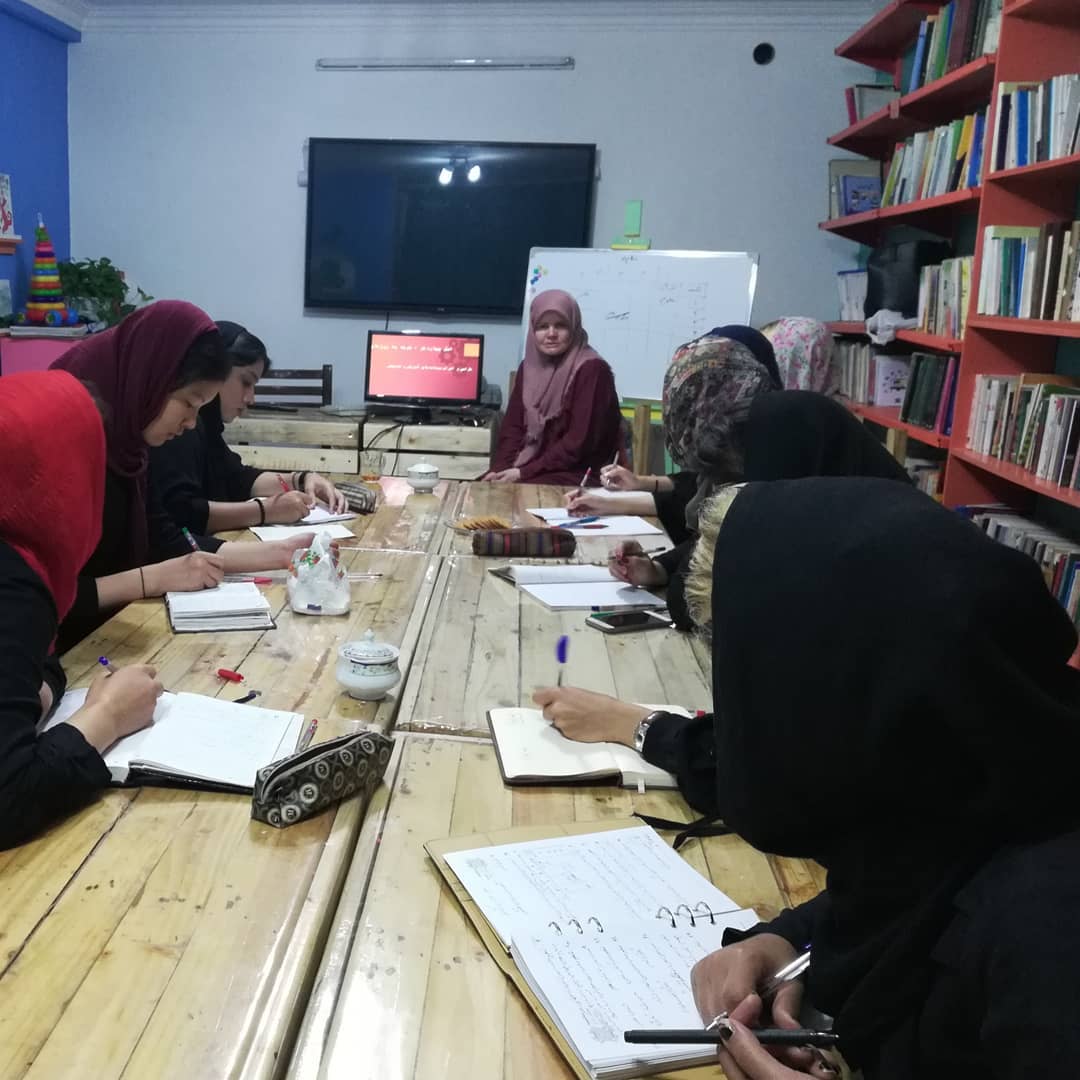 کارگاه آموزگاران
