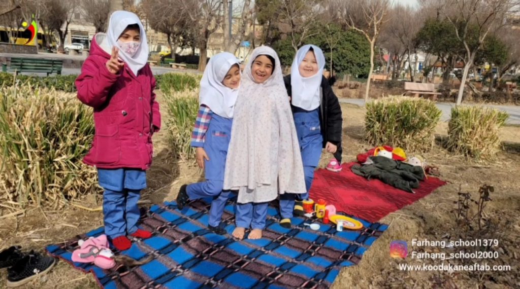 خاله بازی در پارک

بهمن ۱۴۰۱